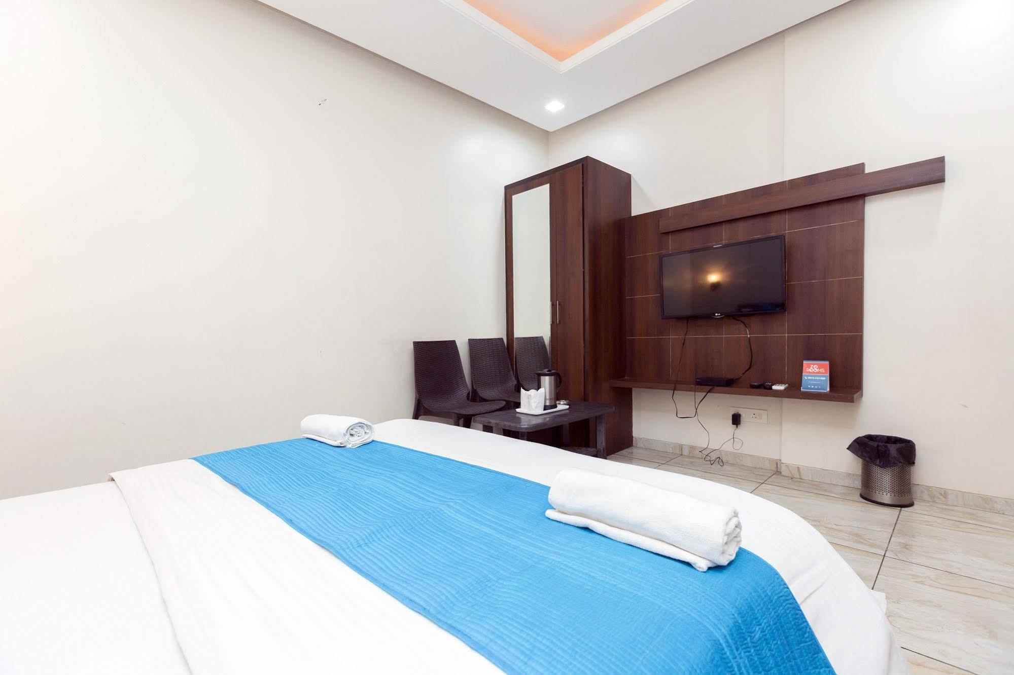 Hotel Sunday Inn Divisione di Divisione di Jaipur Esterno foto