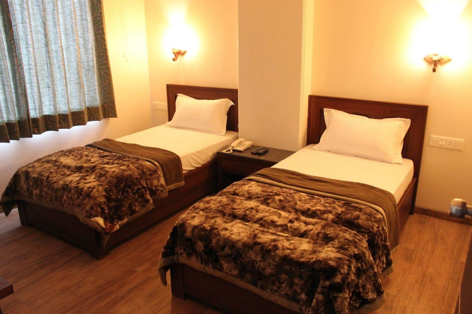 Hotel Sunday Inn Divisione di Divisione di Jaipur Esterno foto