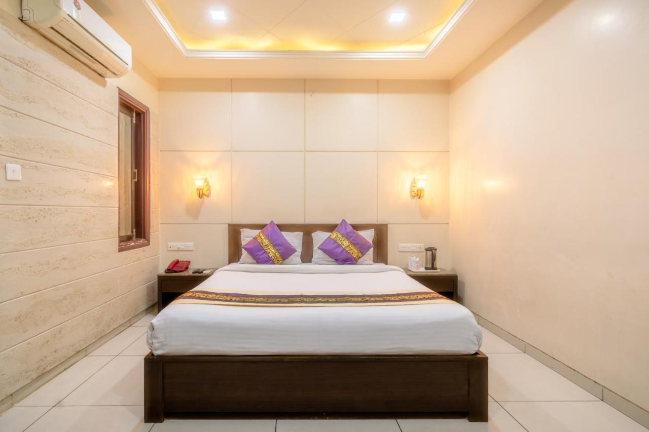 Hotel Sunday Inn Divisione di Divisione di Jaipur Esterno foto