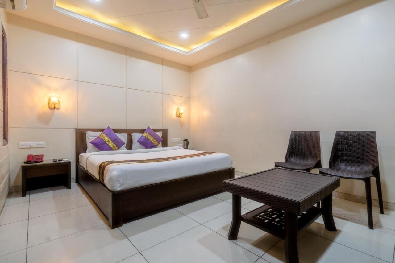 Hotel Sunday Inn Divisione di Divisione di Jaipur Esterno foto