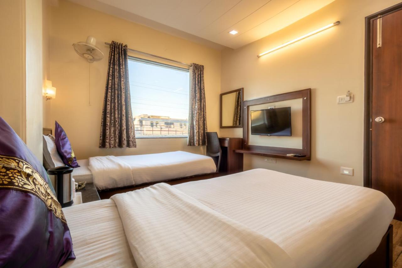 Hotel Sunday Inn Divisione di Divisione di Jaipur Esterno foto