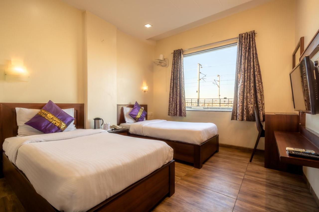 Hotel Sunday Inn Divisione di Divisione di Jaipur Esterno foto