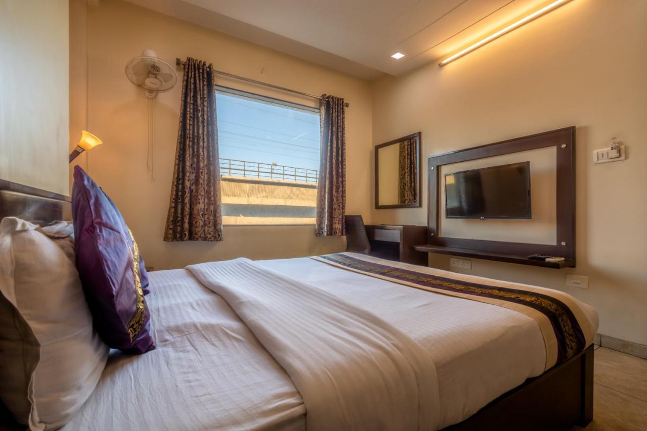 Hotel Sunday Inn Divisione di Divisione di Jaipur Esterno foto